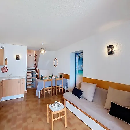 Daire Coudalere-les Hebrides-1 By Interhome